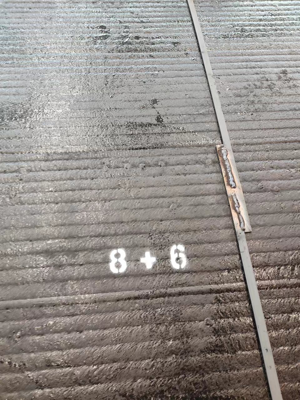 海南4+8+4耐磨板，双面焊耐磨板